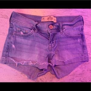 hollister low rise short shorts!